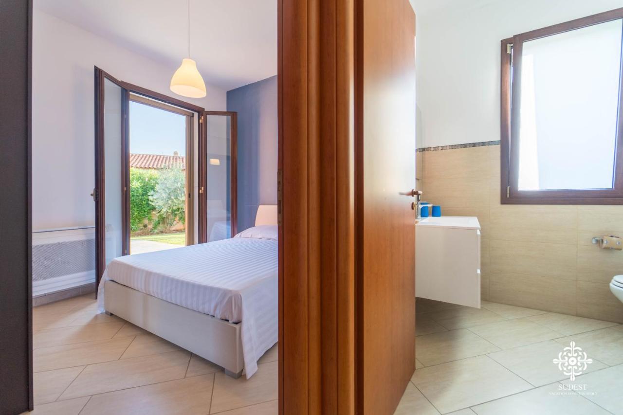 Villa Seaside - Beach Retreat With Jacuzzi Syracuse Екстер'єр фото