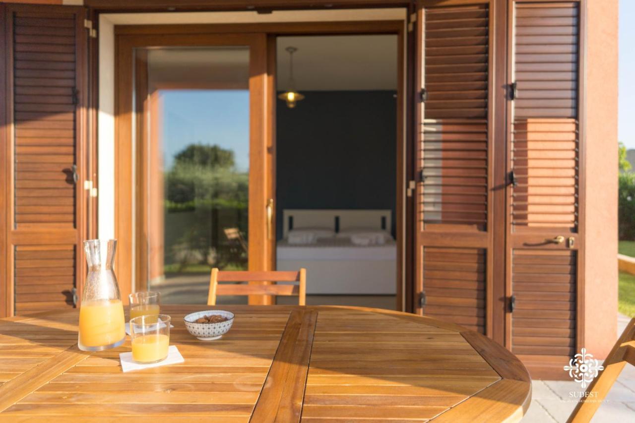 Villa Seaside - Beach Retreat With Jacuzzi Syracuse Екстер'єр фото